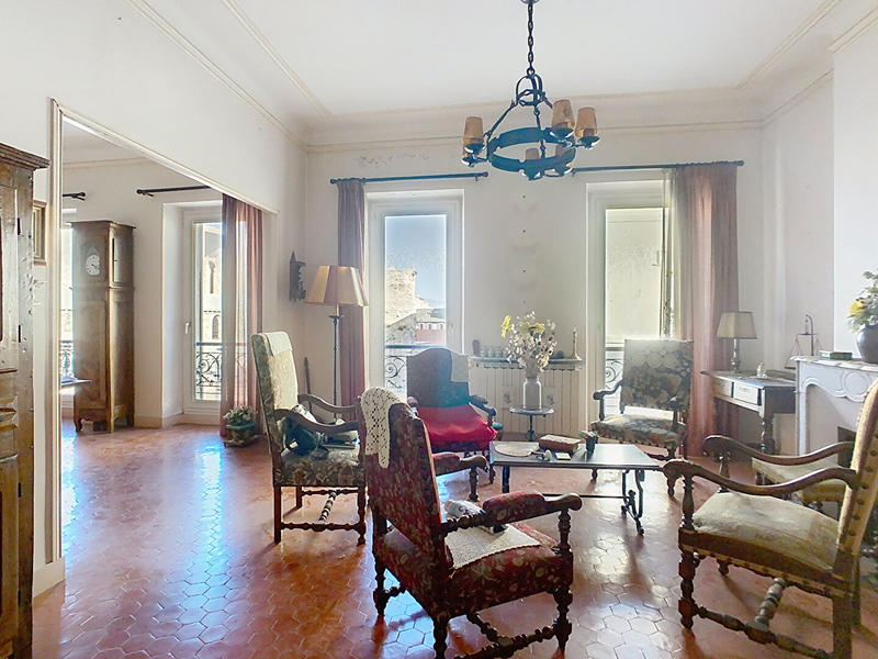 Appartement - 135 m² - 5 pièces