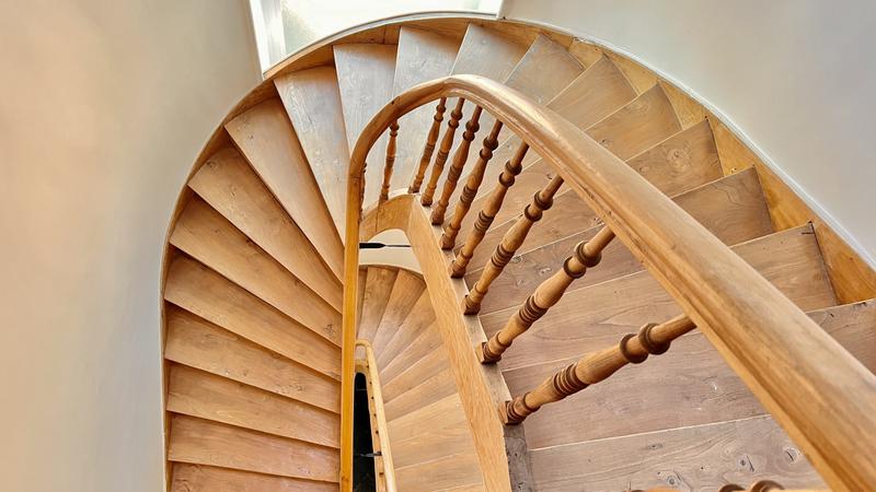 Maison - 285 m² - 8 pièces