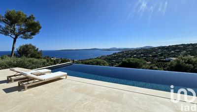 Maison - 229 m² - 6 pièces