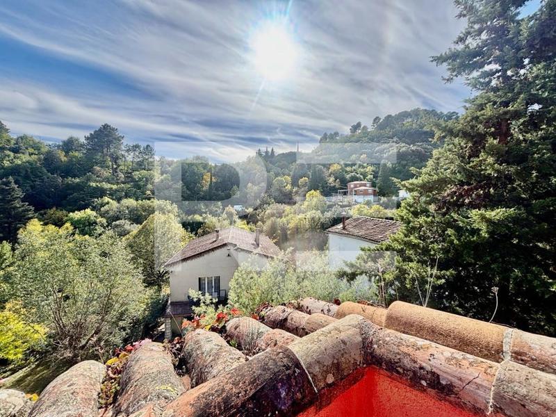 Maison de village - 90 m² - 4 pièces