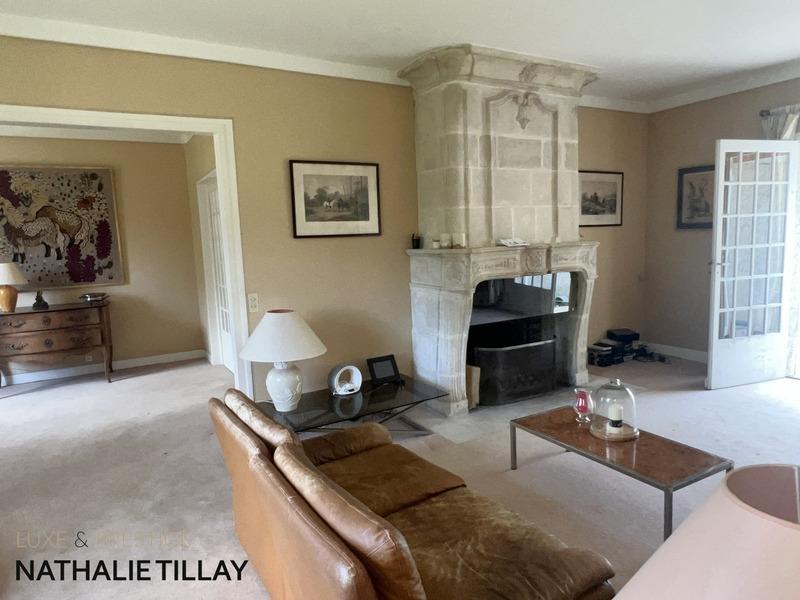 Maison - 222 m² - 9 pièces