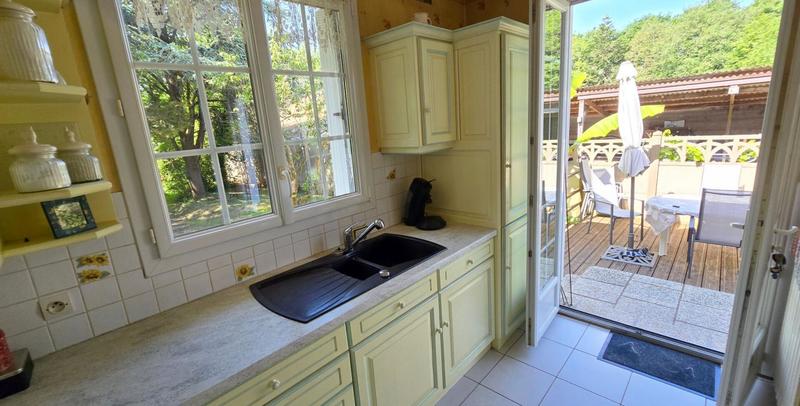 Maison - 168 m² - 9 pièces