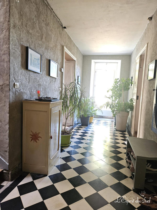 Maison - 230 m² - 7 pièces