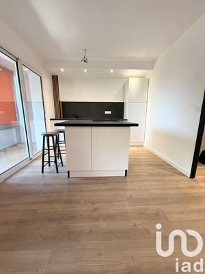 Appartement - 80 m² - 5 pièces