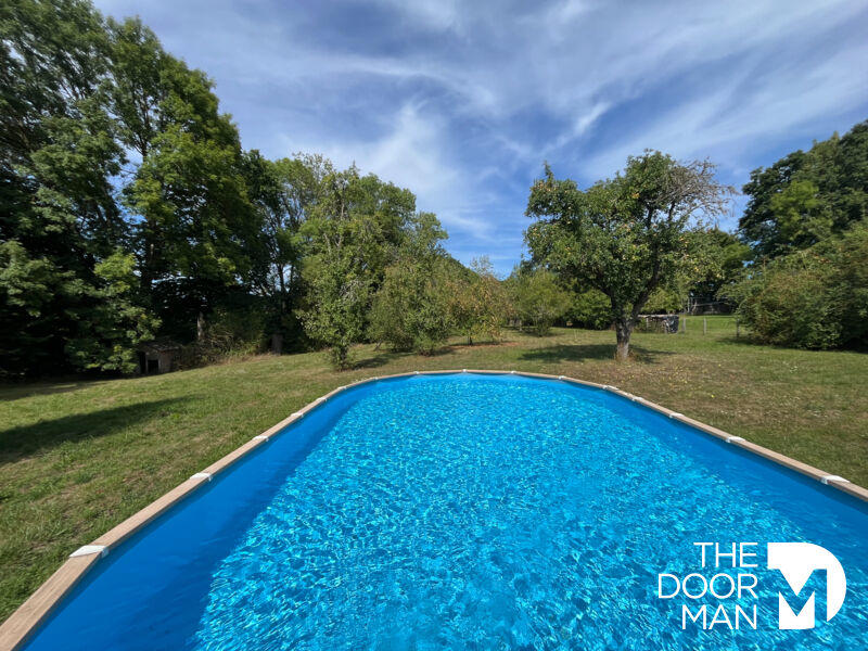 Maison - 202 m² - 8 pièces