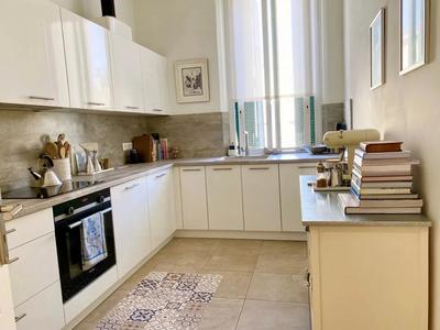 Appartement - 87 m² - 3 pièces