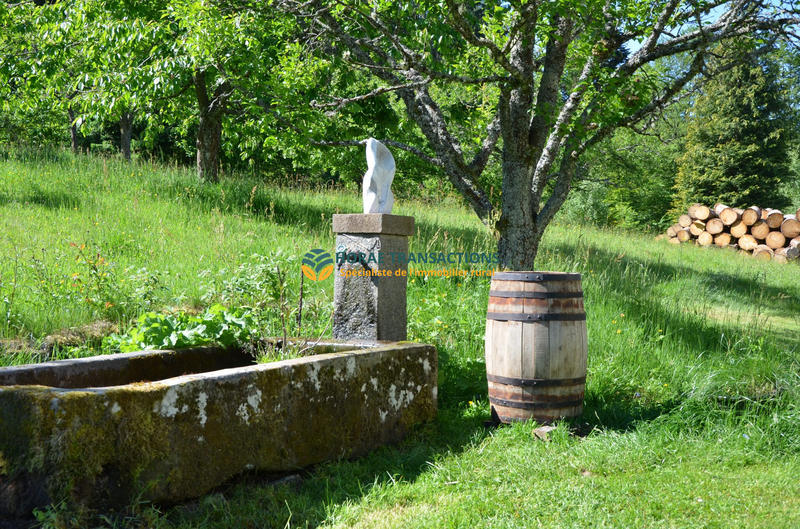 Maison - 323 m² - 15 pièces