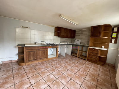 Maison - 92 m² - 4 pièces