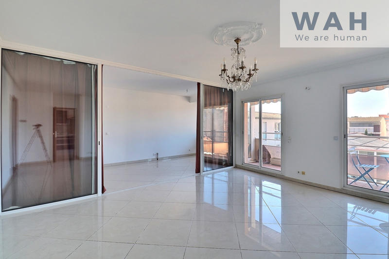 Duplex - 242 m² - 6 pièces