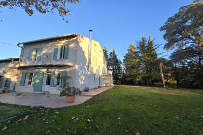 Mas - 235 m² - 2 pièces