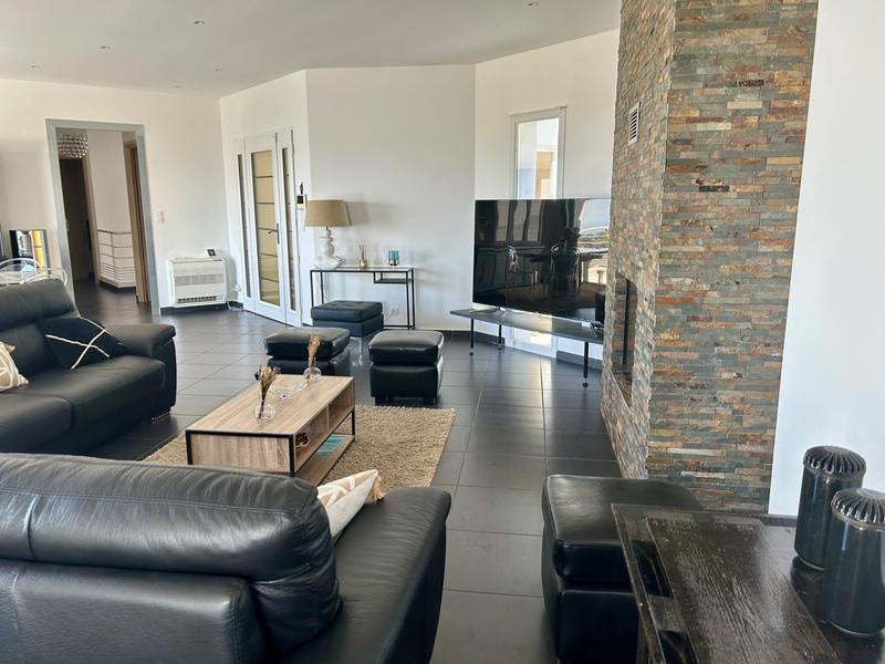 Villa - 217 m² - 5 pièces