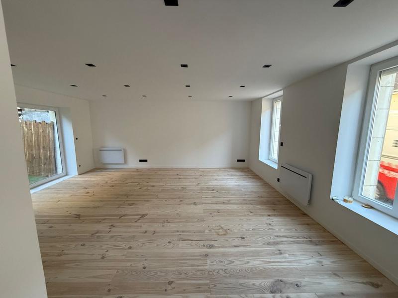 Maison - 213 m² - 8 pièces