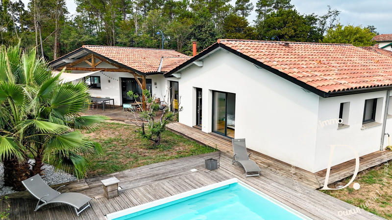 Maison contemporaine - 185 m² - 7 pièces