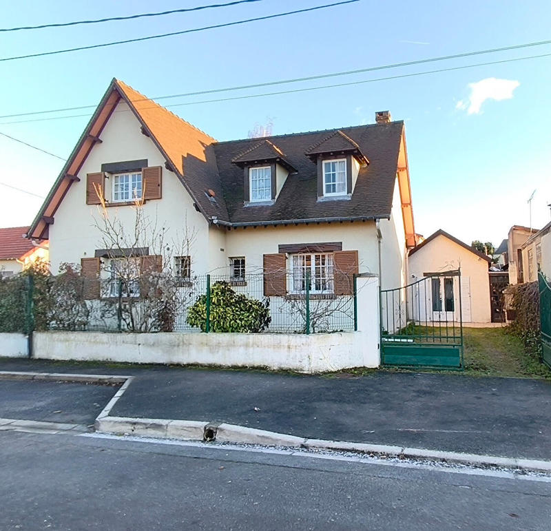 Maison - 171 m² - 10 pièces