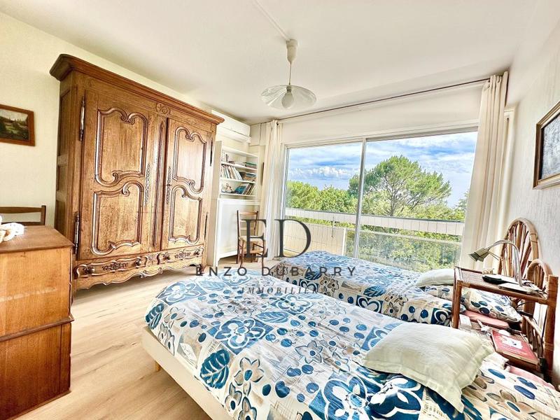 Appartement - 175 m² - 6 pièces