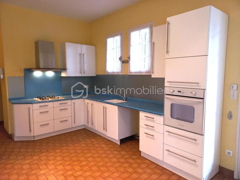 Maison traditionnelle - 316 m² - 11 pièces