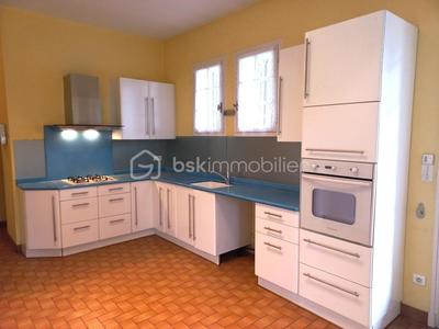 Maison traditionnelle - 316 m² - 11 pièces