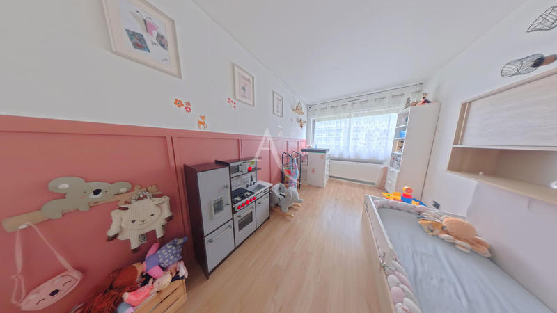 Appartement - 79 m² - 4 pièces