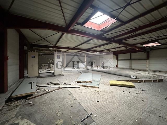 Entrepôt - 779 m²