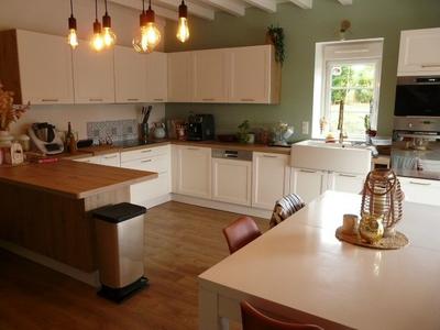 Maison en pierre - 203 m² - 6 pièces