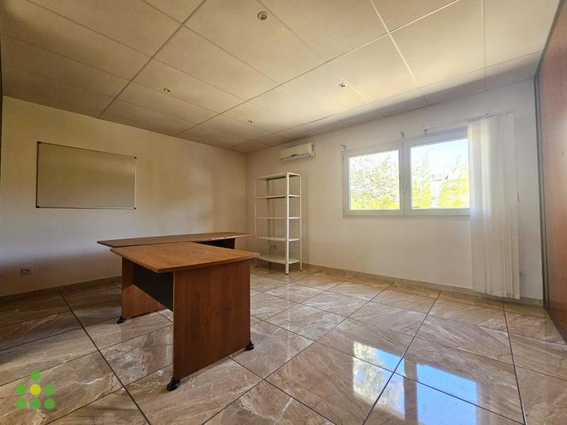 Bureau - 720 m²