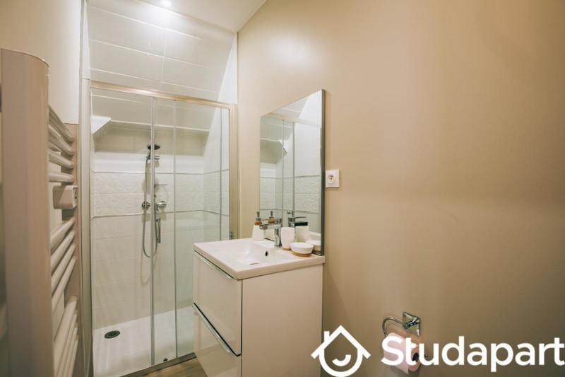 Chambre - 14 m² - 1 pièce