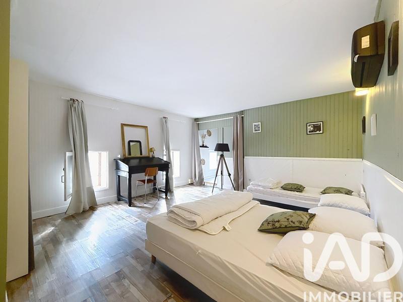 Maison - 465 m² - 15 pièces