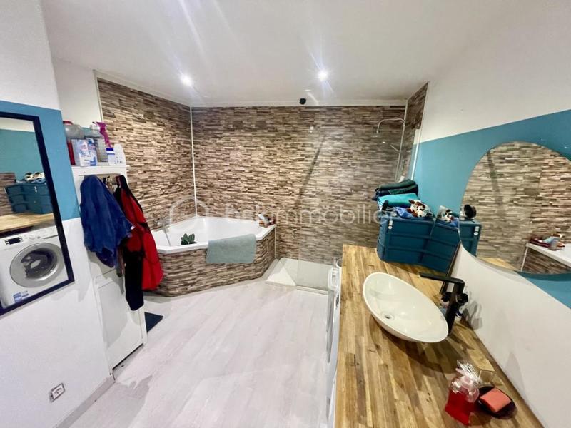 Propriété - 178 m² - 7 pièces