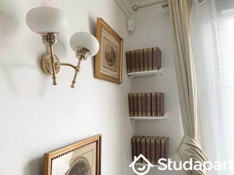 Chambre - 13 m² - 1 pièce