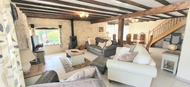 Demeure - 360 m² - 12 pièces