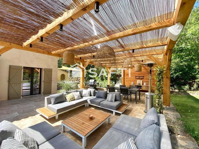 Maison - 160 m² - 6 pièces