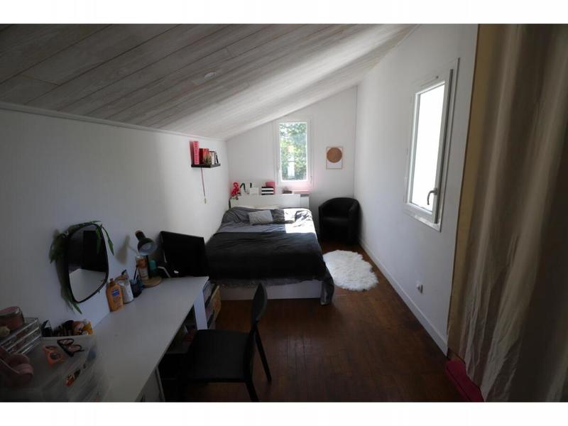 Maison - 122 m² - 8 pièces