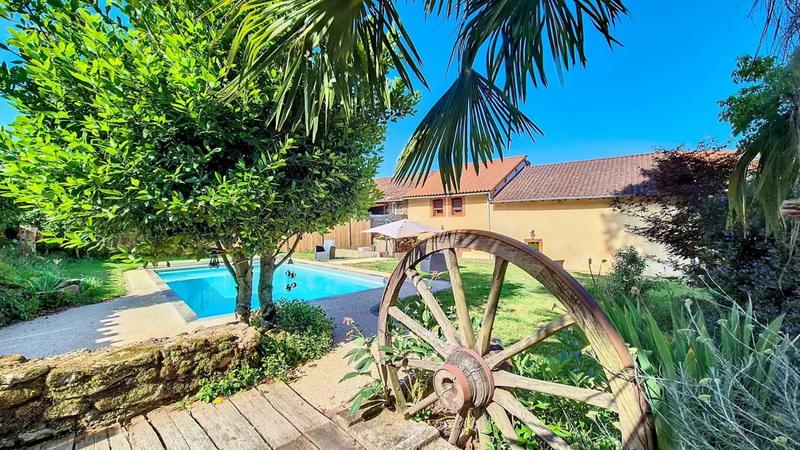 Maison de village - 139 m² - 6 pièces