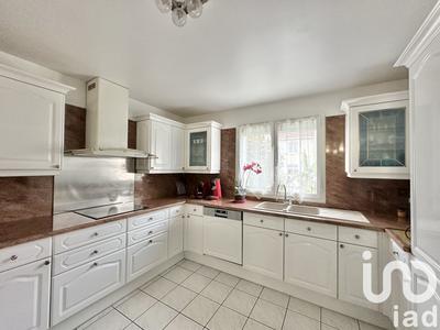 Maison - 121 m² - 6 pièces