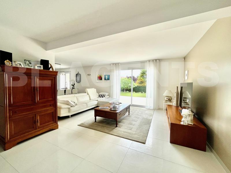 Maison contemporaine - 155 m² - 6 pièces