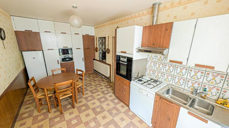 Maison - 90 m² - 4 pièces