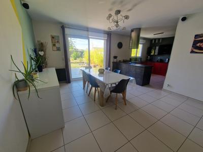 Maison - 122 m² - 7 pièces
