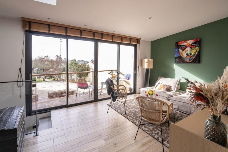 Maison - 140 m² - 5 pièces