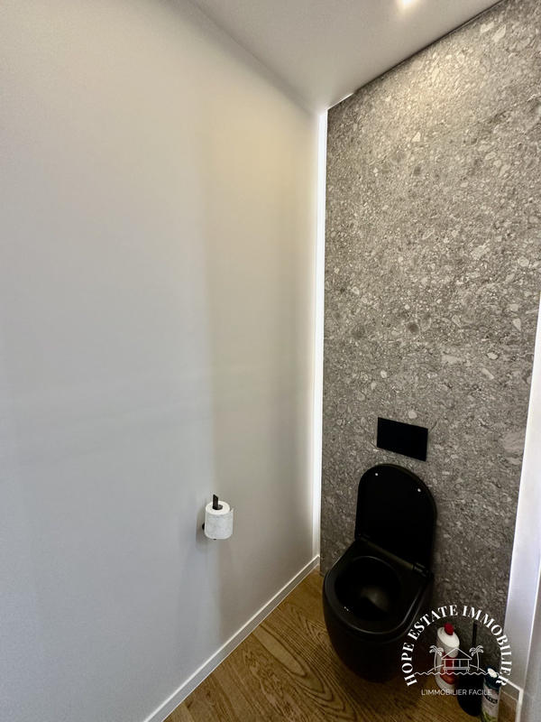 Local d'activités - 755 m²