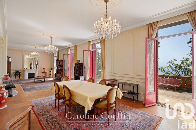 Maison - 500 m² - 15 pièces