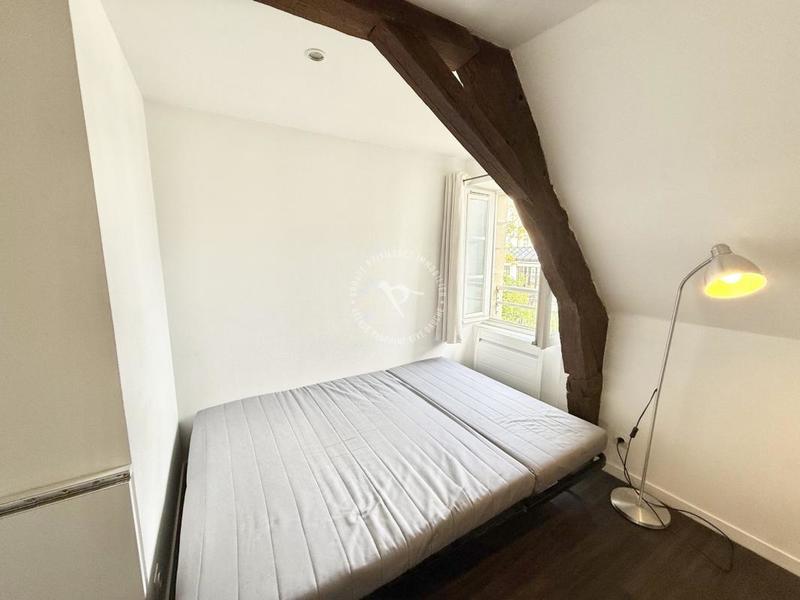 Studio - 11 m² - 1 pièce