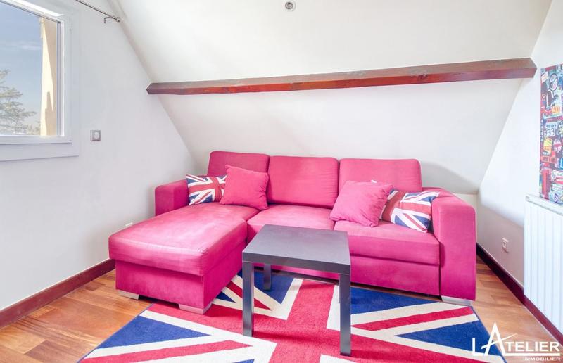 Maison - 169 m² - 9 pièces