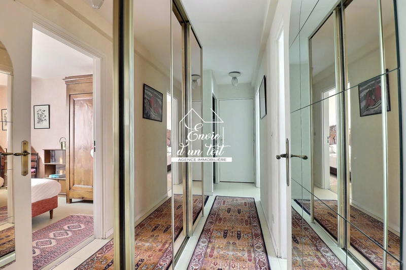 Appartement - 100 m² - 4 pièces