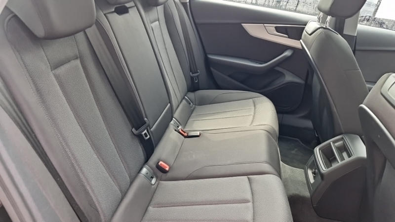 Audi A4 Avant 35 Tfsi 150 s tronic 7 Business Executive