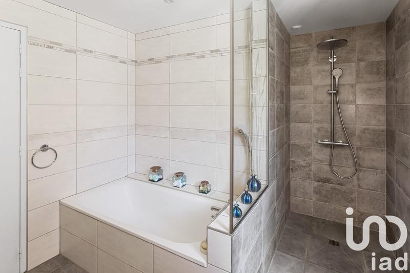 Maison - 135 m² - 6 pièces