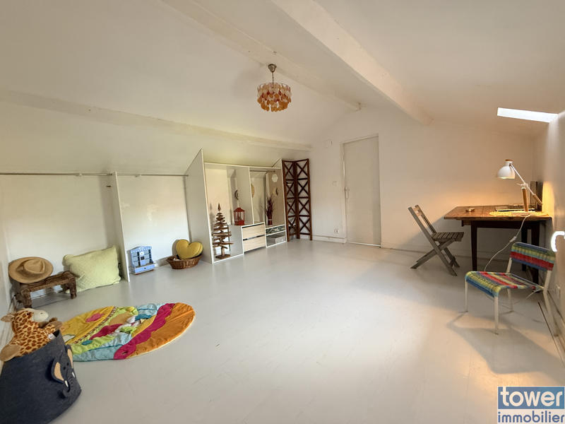 Maison - 104 m² - 4 pièces