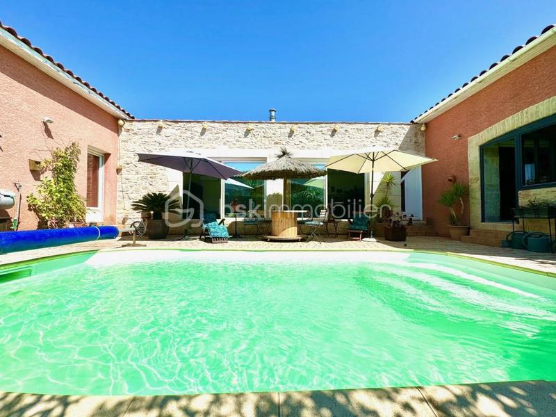 Villa - 232 m² - 8 pièces