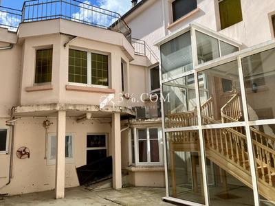 Immeuble - 320 m² - 10 pièces