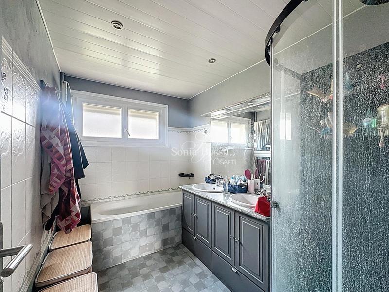 Maison - 88 m² - 4 pièces