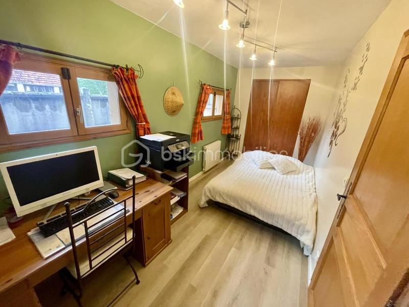 Maison - 184 m² - 7 pièces